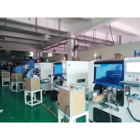 OIM-2异形插件机现场繁忙 工人有序装机调试