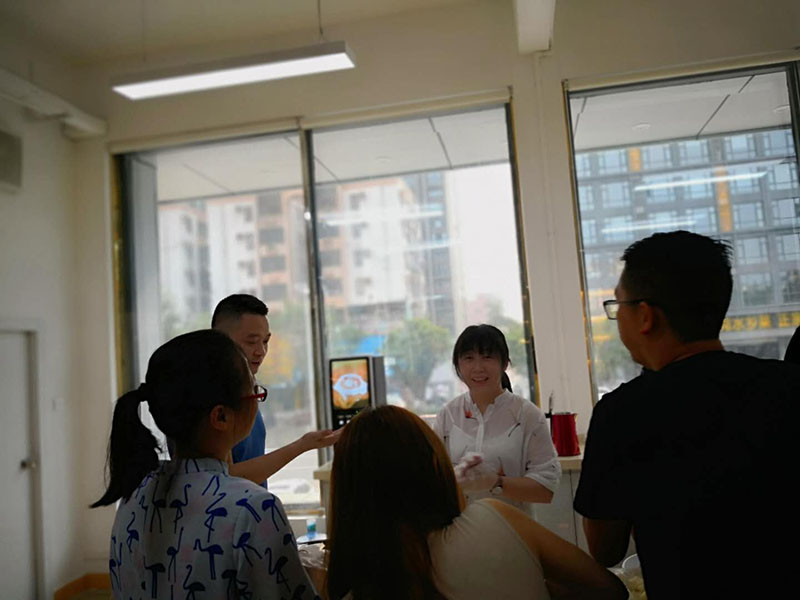 迎中秋，南部佳永重拾手工月饼共享幸福甜蜜