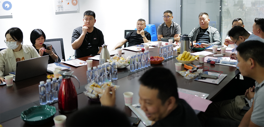 昨日,深圳江西商会电子装备分会莅临我司调研指导