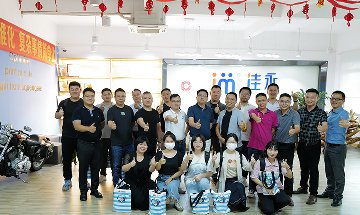 昨日，深圳江西商会电子装备分会莅临我司调研指导